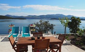 Sunce By The Sea